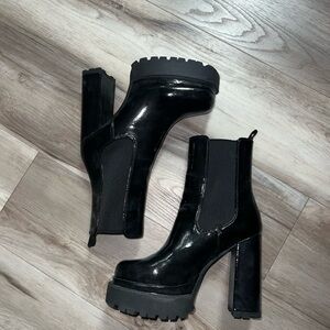 Forever 21 Black Chunky Platform Heeled Boots